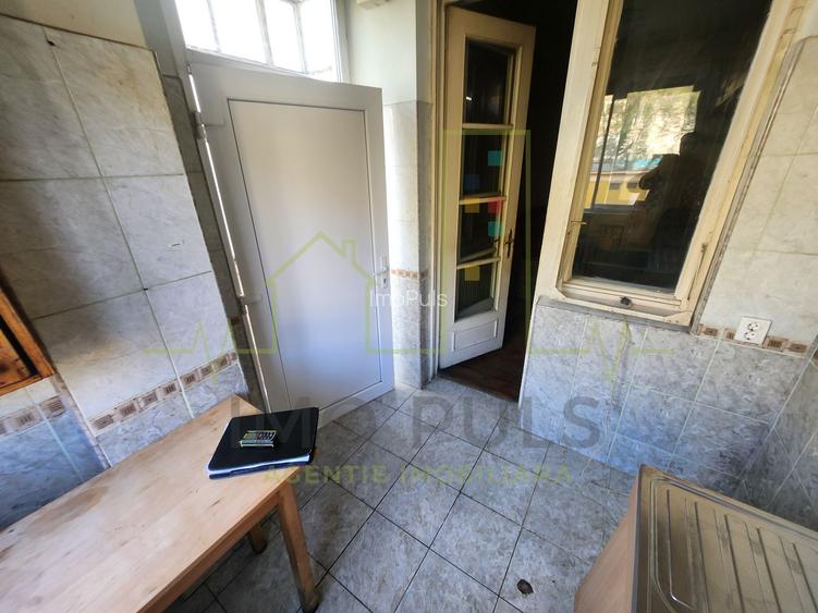 Ultracentral. Parter inalt. Intrare separata. Teren 403 mp in proprietate. - 6