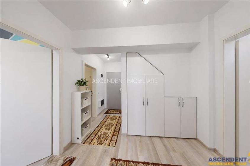 Pe 2 niveluri, Penthouse modern la bulevard, parcare si boxa, Tractorul  Nou, Br - 7