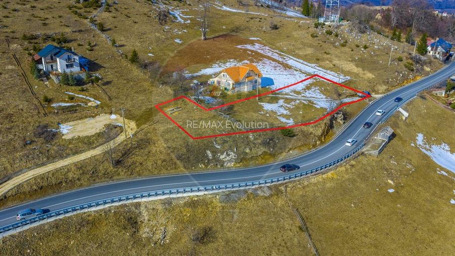 Teren intravilan CU PRIVELISTE DE POVESTE- Fundata- Romania - 5