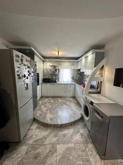 3 camere Mărăști | centrală proprie | 2 apt./etaj | parcare | 0% comision