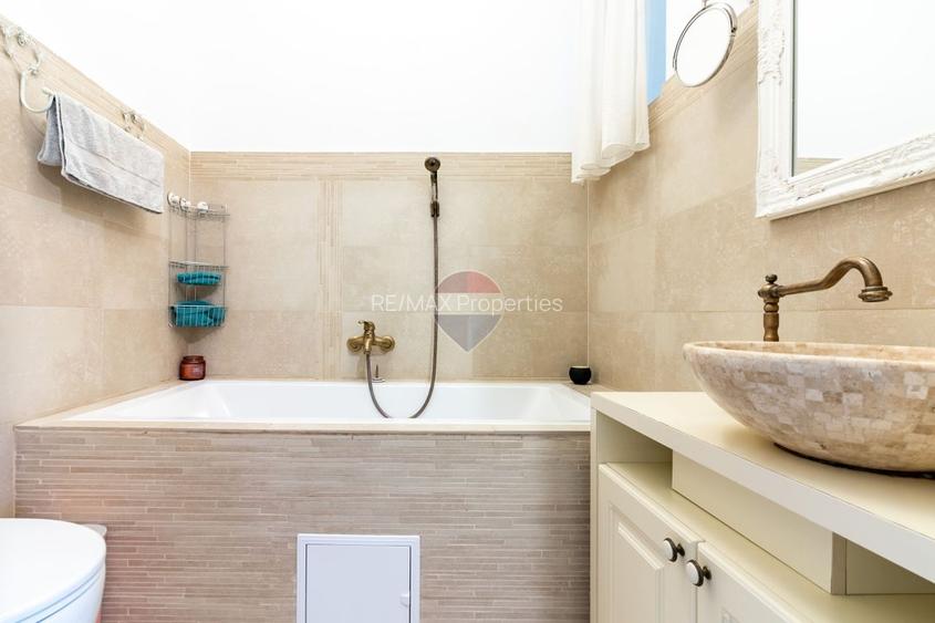 Apartament 4 camere in vila Turda | Basarab Metrou | curte proprie