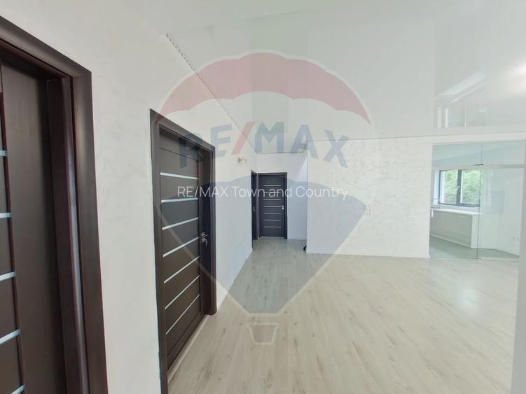 Casă / Vilă cu 4 camere de vânzare în zona Nord-Est - 9