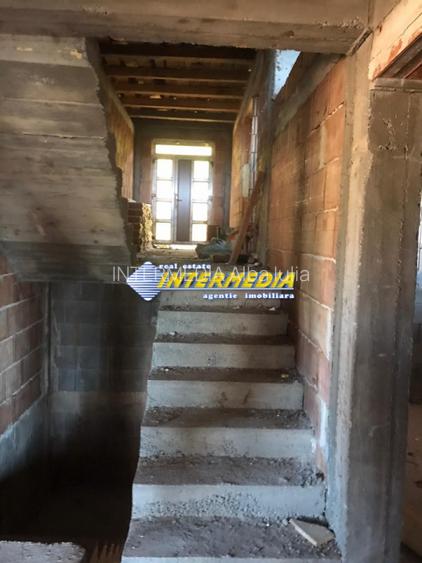 De vanzare Casa P+E+M cu 800 mp. teren,  semifinisata, in Paclisa, cu utilitati - 11