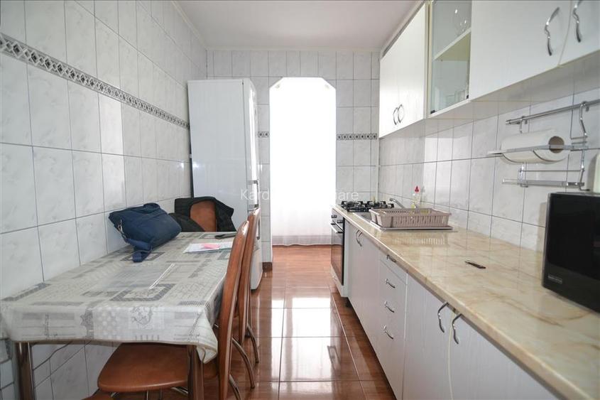 Apartament 3 camere decomandat,mobilat,utilat, etaj intermediar  Astra -Berzei - 3