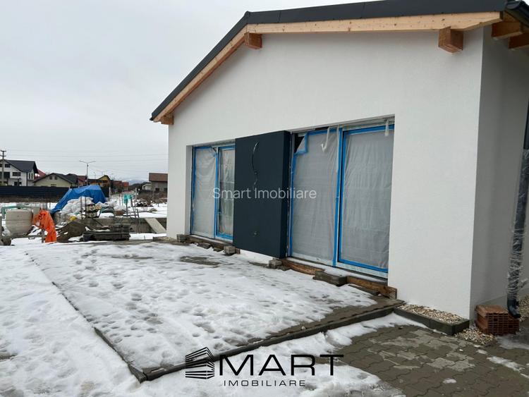 Casa moderna, parter, la cheie &acirc; in inima Tarlungenilor &acirc;˘ Teren 511 mp - 15