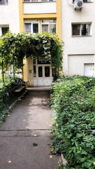 Obor /  Avrig /  garsoniera decomandata/   5 min Metrou / - 5