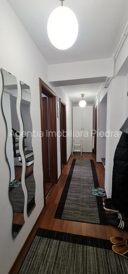 Vand apartament de 3 camere, situat in Strand, in bloc din 2008 - 9