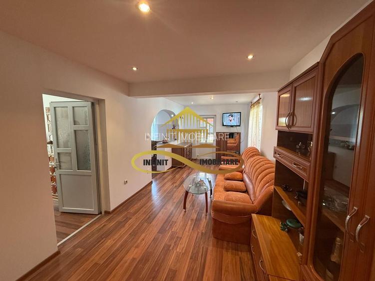 Casa de vanzare in Bacau Saucesti spatioasă cu etaj separat - 3