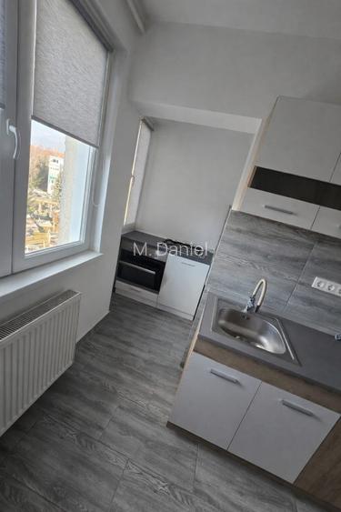 De vanzare apartament 2 camere - 2