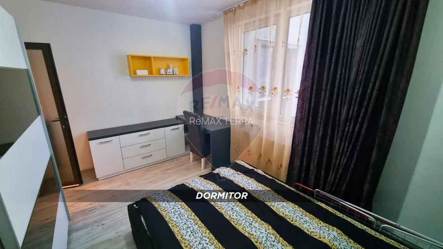 Apartament 3 camere de închiriat bloc nou lift în zona ultra Central - 12
