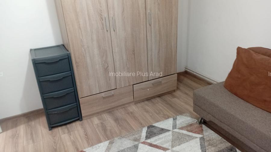Inchiriez apartament cu 2 camere in zona centrala -langa Unicredit Bank - 9