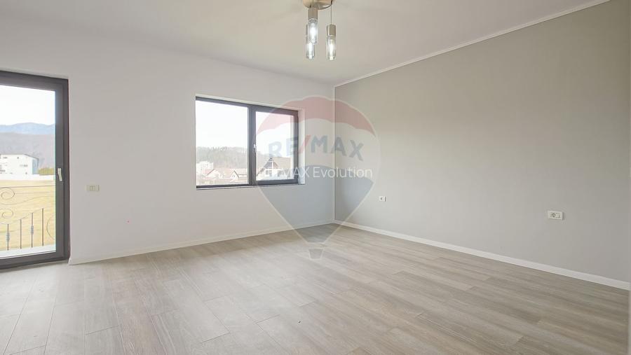 Casă / Vilă cu 5 camere de vânzare în zona Bunloc - 18