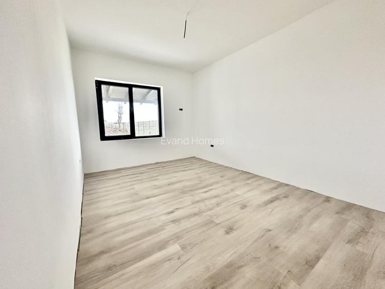 Duplex pe parter cu 3 camere - Bucovat - 4