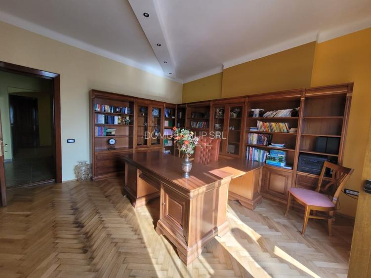 Vând apartament ultracentral 170 mp et 2 - 6