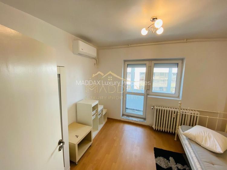 Apartament spațios cu 4 camere, vedere spectaculoasă către Palatul Parlamentului - 17