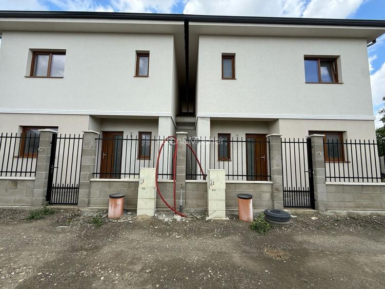 Duplex exclusivist de vânzare în Chișoda  vatra veche a satului - 20