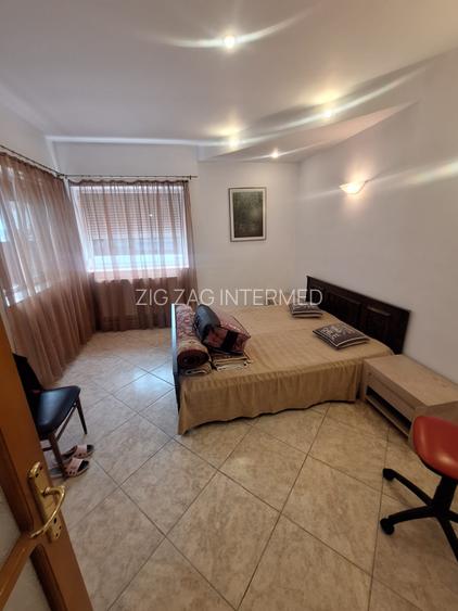Zona Trocadero , imobil 90 mp., IDEAL BIROURI, curte - 16