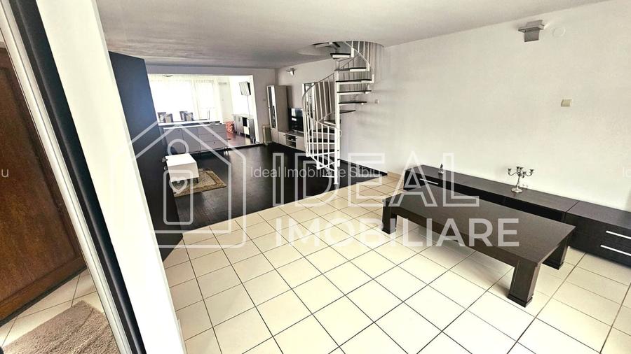 Casa Individuala cu 4 camere si garaj, zona Strand - 3