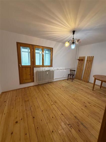 Apartament cu 3 camere decomandat - Pacurari - 2