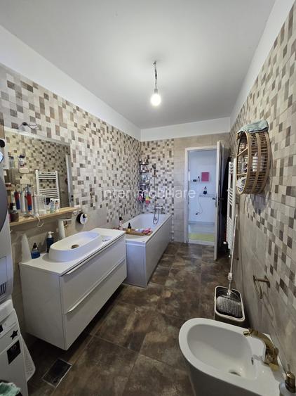 Casa plan parter Aroneanu cod 161662 tel 073122666 - 6
