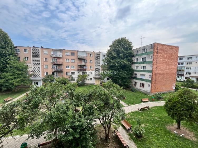 Inchiriez apartament 2 camere - 7