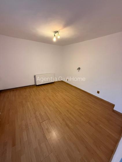 Casă spațioasă + teren generos, Galați – ideală familie - 4