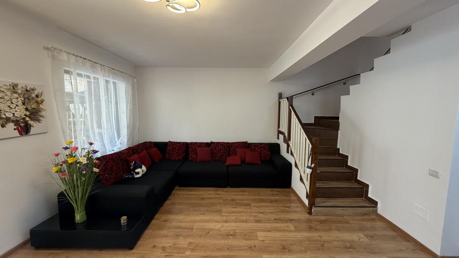 CEA MAI MARE VILA INSIRUITA DIN CHIAJNA, 173 mp construiti, str Luceafarului