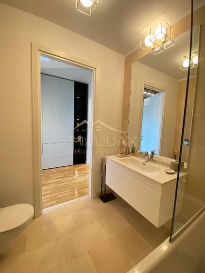 Luxuria Residence: Apartament Impecabil cu 3 Camere, Terasă de 15mp și Parcare