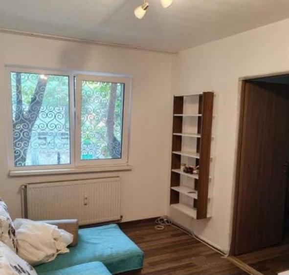 Vânzare apartament 2 camere zona Casa de cultură