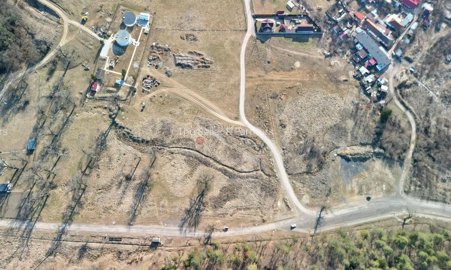 Teren intravilan - 11