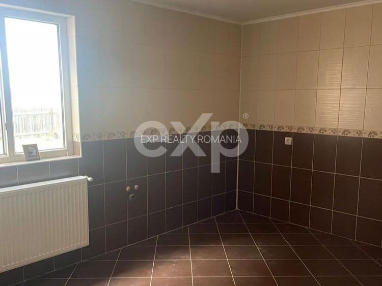 Casă / Vilă cu 6 camere de vânzare Leontinesti - Bacau - 4