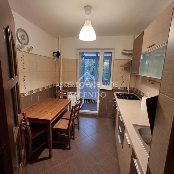 Apartament 3 camere decomandat Militari Uverturii + parcare - 600 EUR - 7