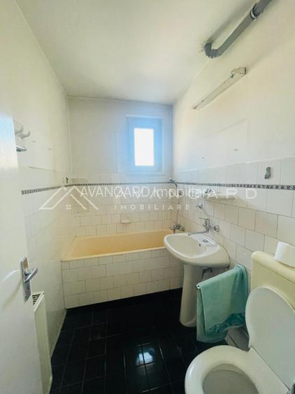 | Apartament 3 camere | 62 mp | Et intermediar | Grigorescu | - 12