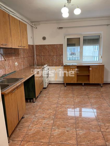 13 Septembrie-Prosper | 3 camere | 82mp | et 8 | renovat | 137.000 euro - 9