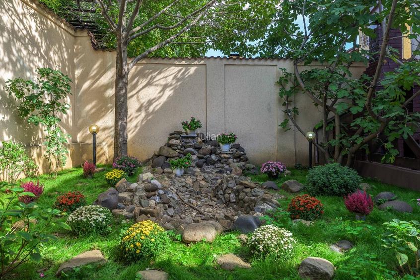 Vila 360 mp utili, teren 510 mp curte liberă 300 mp la 200 m de Parcul Circului - 2