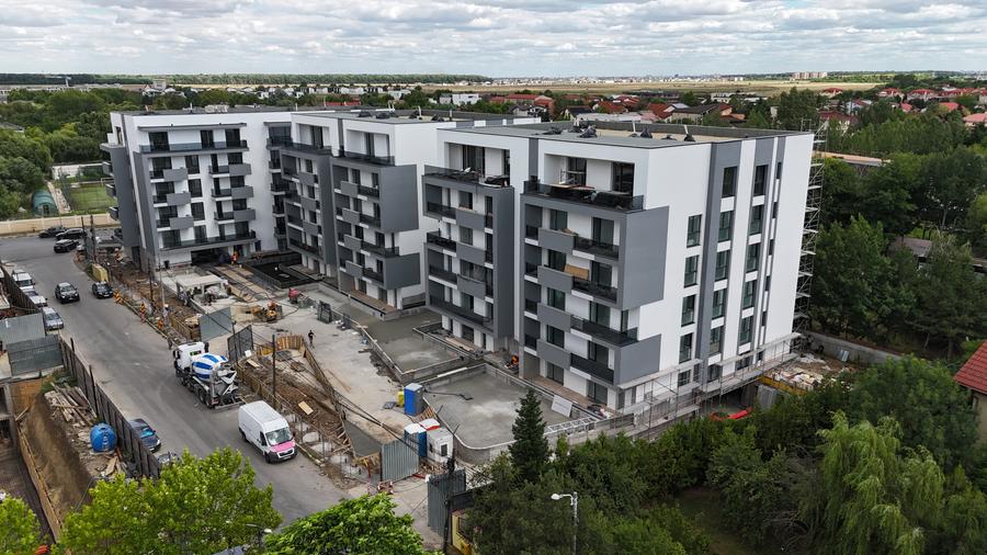 c90e06b4-9702-46cb-9ef0-dd114faea15b - 3