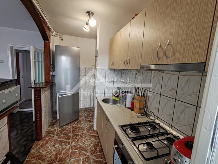 Apartament cu 4 camere, 2 bai, 1 balcon,  Manastur Strada Mehedinti - 7