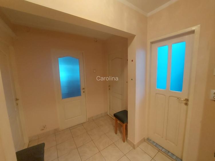 Vând apartament decomandat, 2 camere, etajul 2 / 4, Băile Herculane, zona Piață - 13