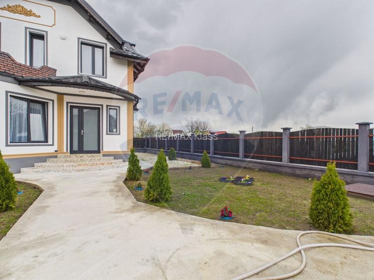 Casă / Vilă cu 5 camere de vânzare - 3