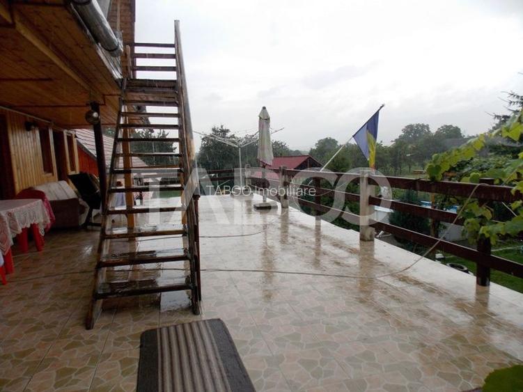 Pensiune la cheie 13 camere  15 locuri parcare si teren 3000 mp - 25