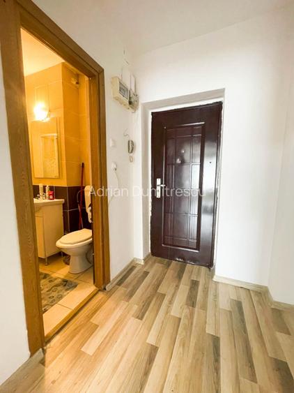 Auchan-Vitan Garsoniera 30 mp,mobilata,etaj 8/10,comision 0% - 8