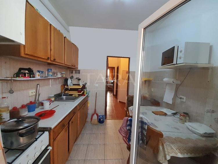 Apartament cu 3 camere în zonă centrală, compartimentat eficient. - 4