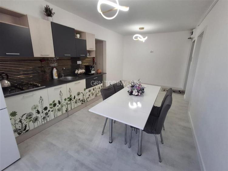 Apartament 3 camere decomandat pivnita zona Vasile Aaron - 10