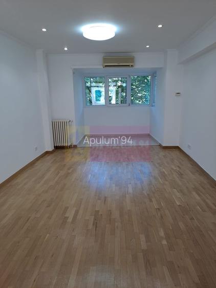 Vanzare apartament 4 camere – Zona Unirii Splai vav Magazinul Unirii - 2