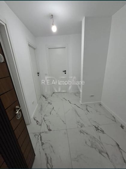 Garsoniera confort 1 - total renovata - la 550 de  metri de metrou. - 2