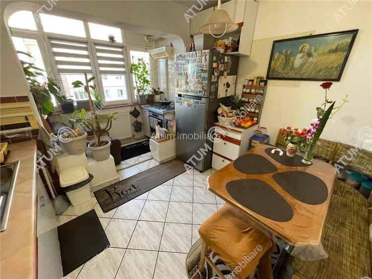 Apartament cu 3 camere decomandate in zona Vasile Aaron Sibiu - 9