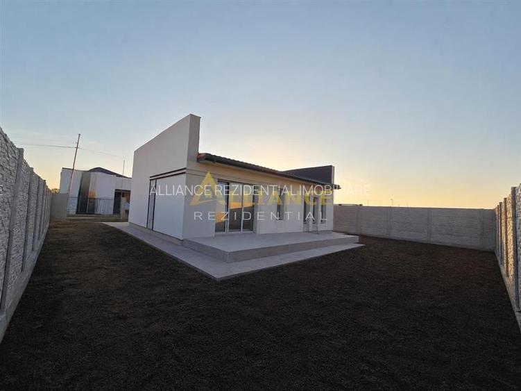 Casa individuala- cartierul nou- 4 camere- pod- beci - 7