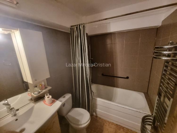 Vand Apartament 4 camere decomandat - 6