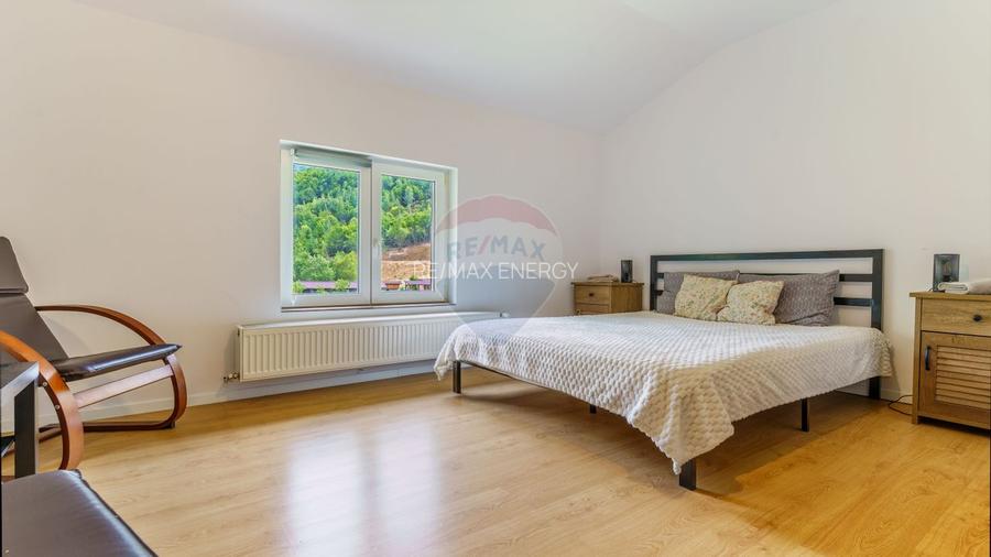 Cabana de vânzare –Mărișel, 10 camere, terasa 41mp, piscină, ciubăr - 18