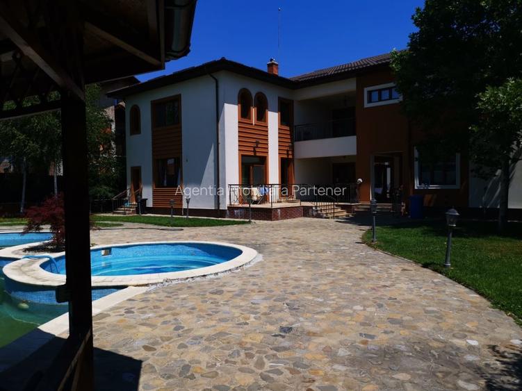 Vila Trivale - Montanstar, teren 1.750mp, piscina, mobilata - 2
